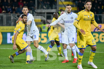 2019-04-14 - Mauro Icardi in agguato sugli sviluppi di un corner - FROSINONE VS INTER 1-3 - ITALIAN SERIE A - SOCCER